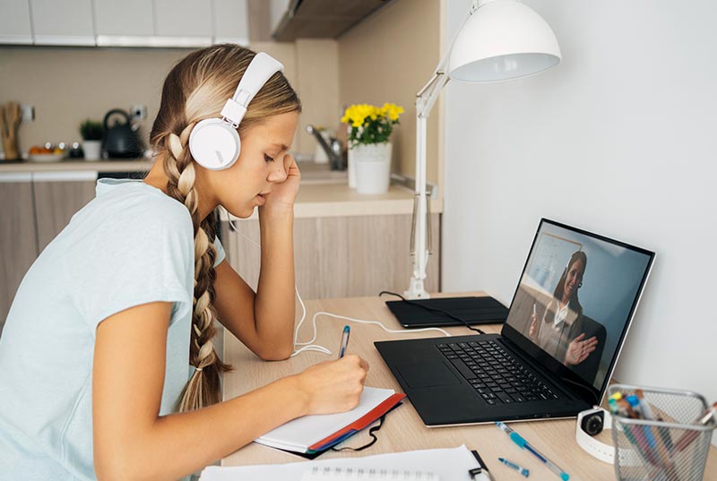 Onlineunterricht für Mathematik und Deutsch in Schweiz - Basel, Winterthur und Zürich
